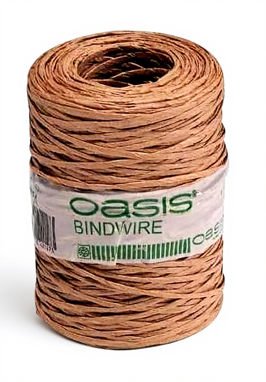 Bras articulé Pavo supportant un écran large sur un bureau moderne avec gestion de câbles intégrée