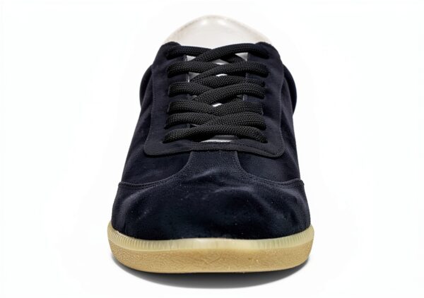 Chaussures en daim Blackstone confort design usage quotidien-7